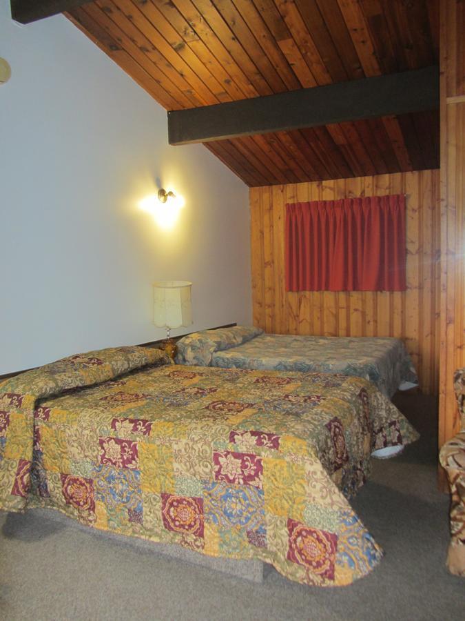 Pembina River Inn Entwistle Luaran gambar